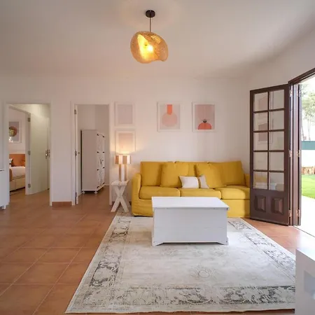 בית נופש The Wooden House Near The